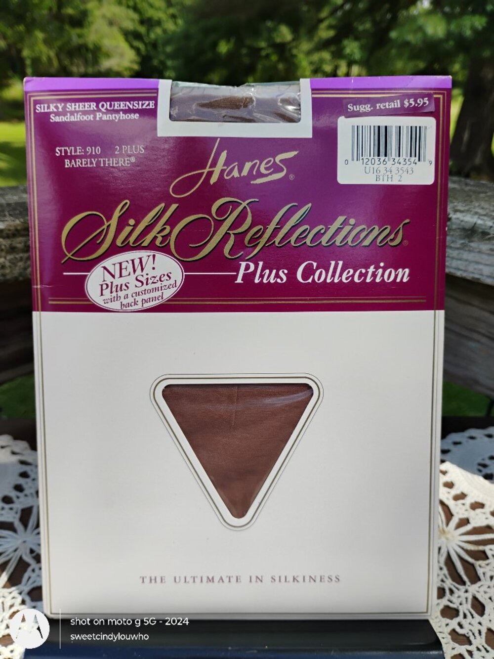 Hanes NEW old stock Silk Reflections vintage pantyhose Plus Silky Sheer Queen 2+